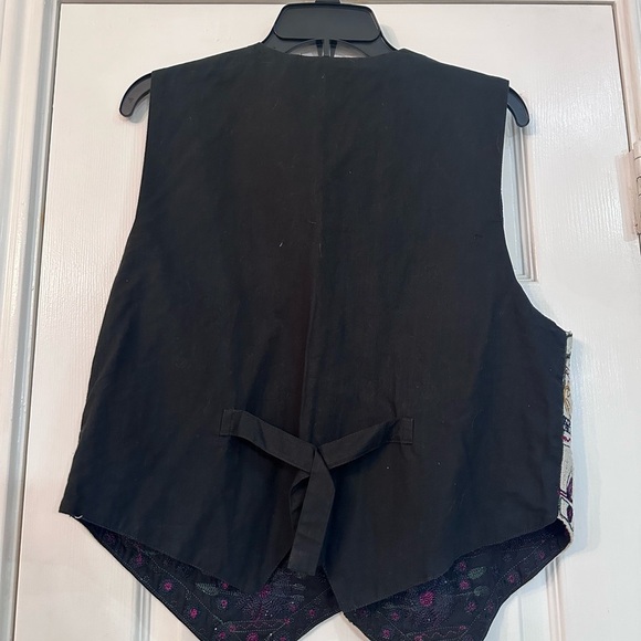 Vintage Women's Embroidered Vest - Picture 4 of 4